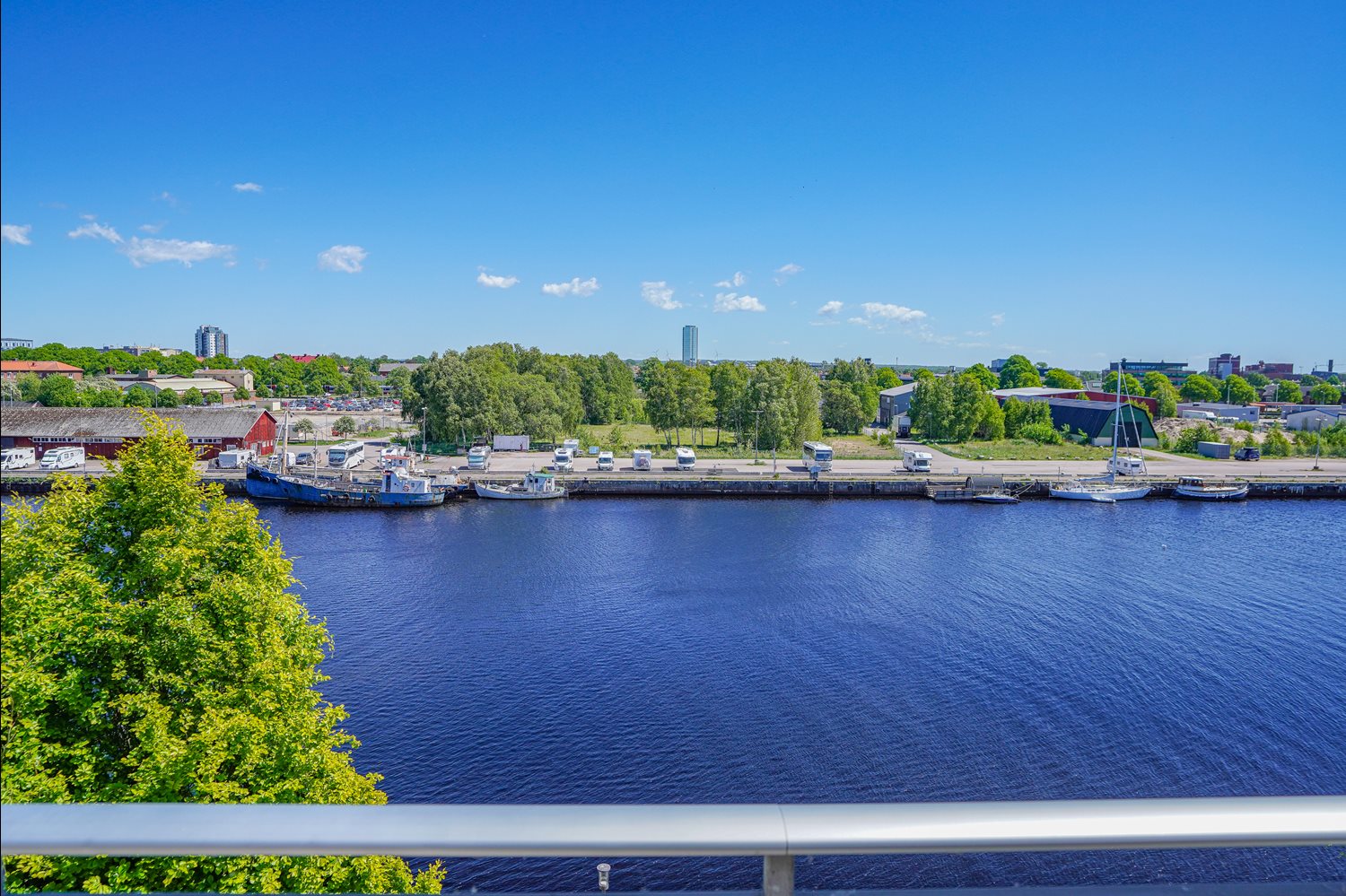 Seglaregatan 1 B